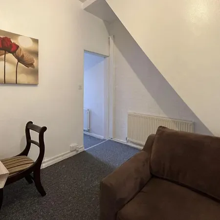 Amazing And Immaculate 2-bed House In *