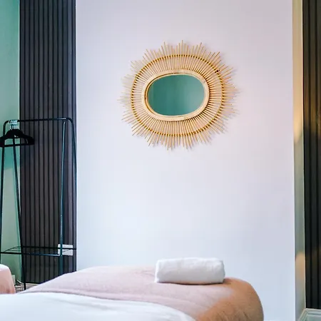 Newly Renovated 5 Bedroom Home-manchester * מנצ'סטר