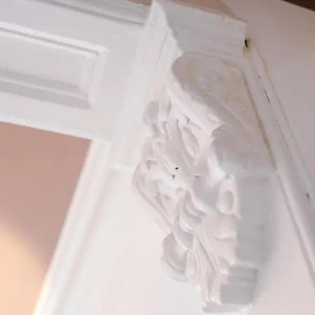 بيت للعطل Newly Renovated 5 Bedroom Home-manchester