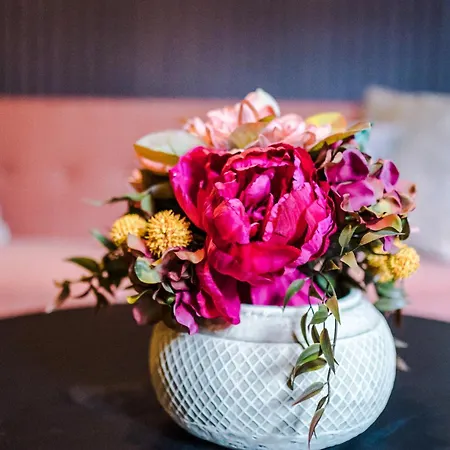 بيت للعطل Newly Renovated 5 Bedroom Home-manchester *