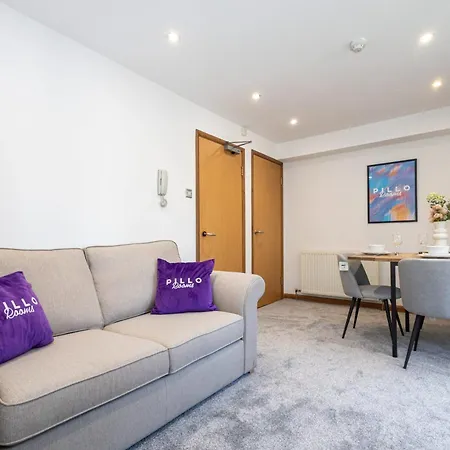 Pillo - Abbey Grove *