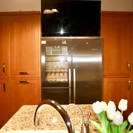 The Church E Кемпинг Манчестер