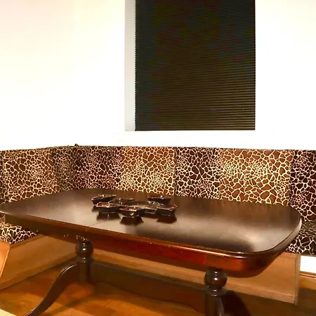 キャンプ場 The Church E マンチェスター