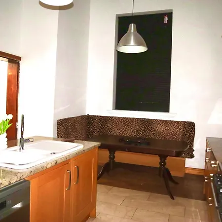 The Church E * マンチェスター