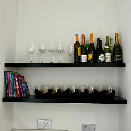 The 3-bed Luxe Sanctuary - Free Parking & Office * Manchester