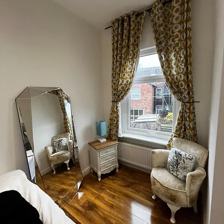 Nyaraló The 3-bed Luxe Sanctuary - Free Parking & Office *