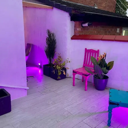 The 3-bed Luxe Sanctuary - Free Parking & Office Nyaraló Manchester