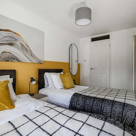 Stylish 2br Near Mcr Airport Manchester