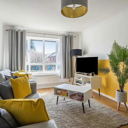 Apartment Stylish 2br Near Mcr Airport *