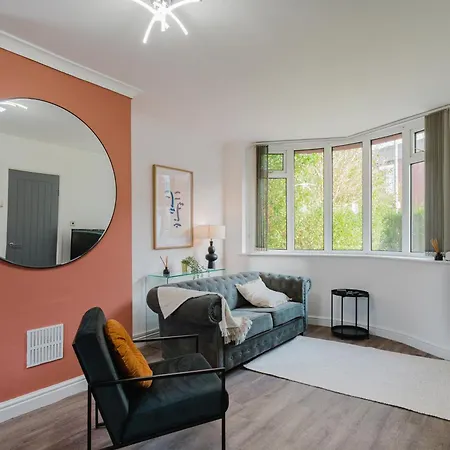 Apartment Cosy 3 Bed Home, Near Etihad Stadium, Fast Wifi Manchester