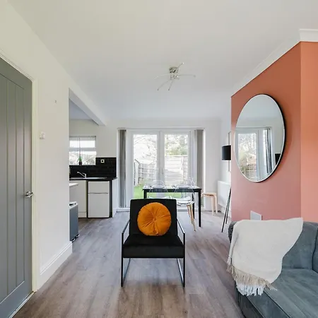 Apartment Cosy 3 Bed Home, Near Etihad Stadium, Fast Wifi Manchester