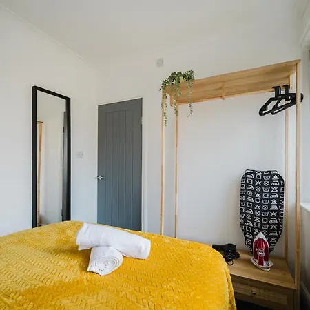 3Br | Parking | Contractor | A57 & M60 Links Апартаменты Манчестер