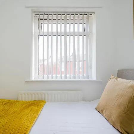 Apartment Cosy 3 Bed Home, Near Etihad Stadium, Fast Wifi