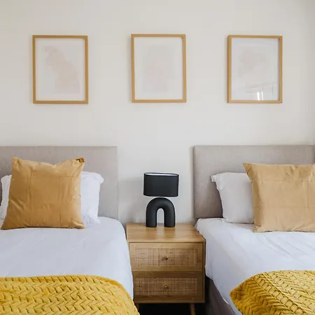 Apartment Cosy 3 Bed Home, Near Etihad Stadium, Fast Wifi