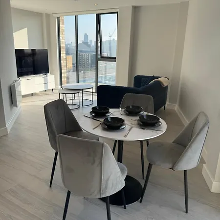 アパート Luxury 2 Bedrooms マンチェスター
