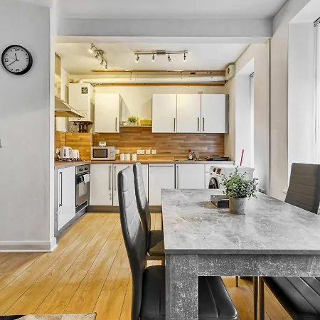 Luxe Sleeps 6 Free Parking Appartement *