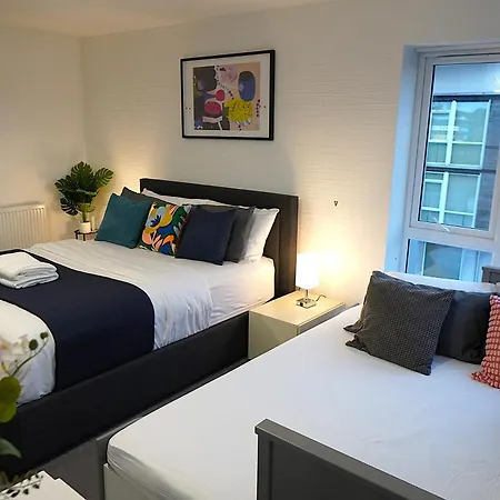 Luxury - Pick A - Free Parking & Kitchen Access, Near Etihad Stadium, The Coop Live & Piccadilly Station, * Mánchester