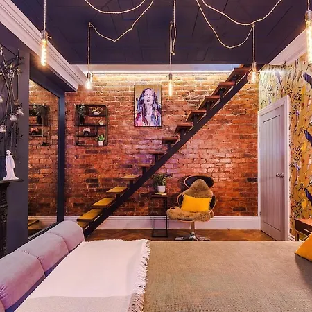 Opulent Oasis Large Luxury Sleeps 10