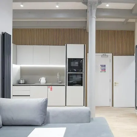 Chicago By The Heim *