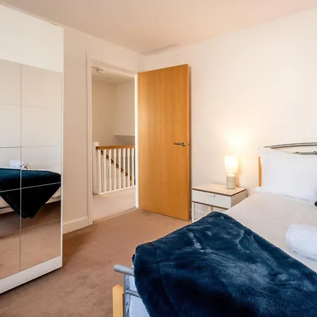 Modern Near Etihad, Coop Live Manchester