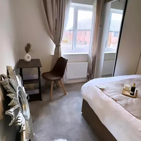Stylish House Retreat In Holiday home Manchester