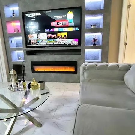 Holiday home Stylish House Retreat In