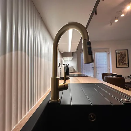 Centrally Located Modern 2 Bedroom Apartment, Minutes Walk To Ao Arena 曼彻斯特