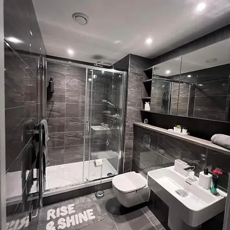 3 Bedroom Penthouse In The Centre Deansgate New Build High Floor * Manchester