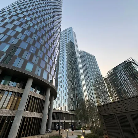 3 Bedroom Penthouse In The Centre Deansgate New Build High Floor Apartment *