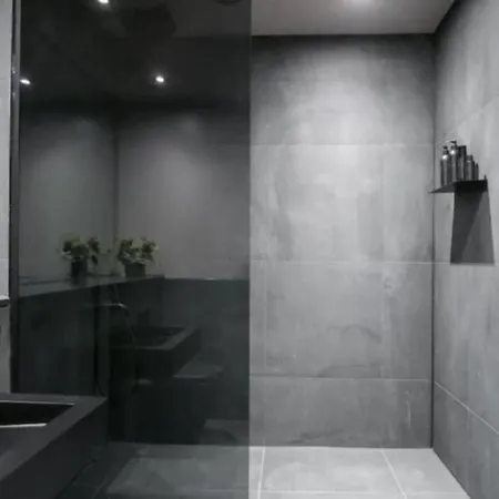 Manhattan At The Heim Residences アパート *