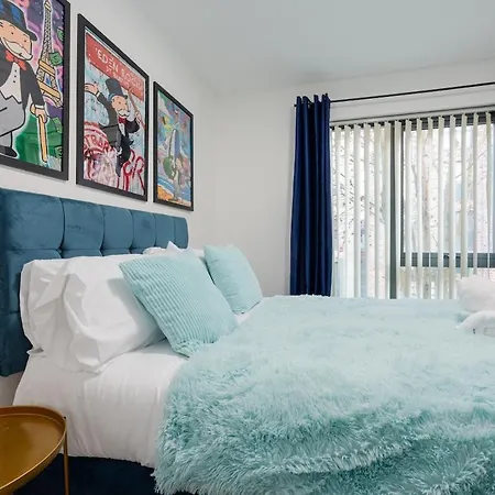 Luxury 2 Bed Centre Free Parking Apartment *
