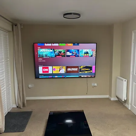 Affordable In A 4 Bedroom House Apartment