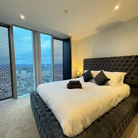 3 Bedroom Penthouse In The Centre Deansgate New Build High Floor