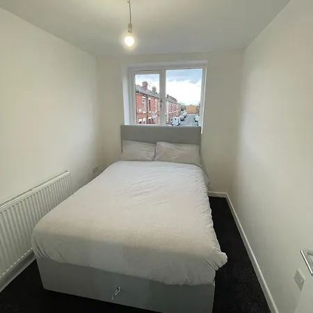 Dom wakacyjny Modern 5 Bedroom House Manchester