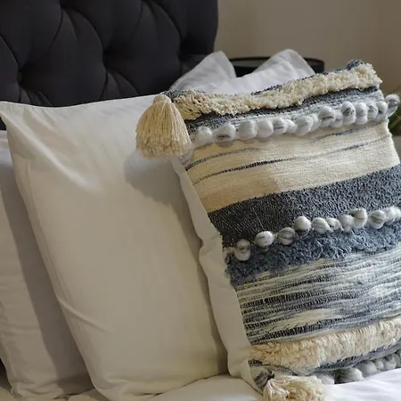 Appartamento 2 Bed 2 Bath Close To Ctre Sleeps 5 -free Parking *