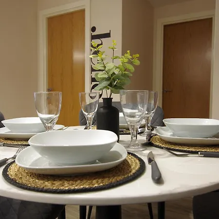 2 Bed 2 Bath Close To Ctre Sleeps 5 -free Parking Appartamento