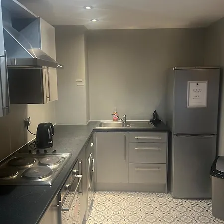 Urban Haven Apartment *