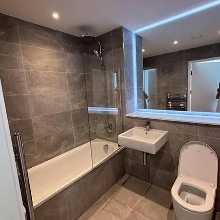 2 Bedroom With Views * Manchester