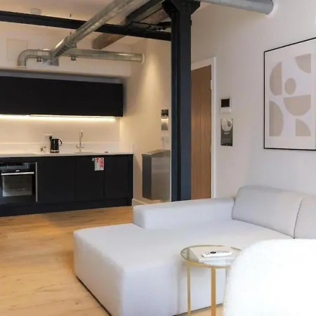 Aria At The Heim Apartment *