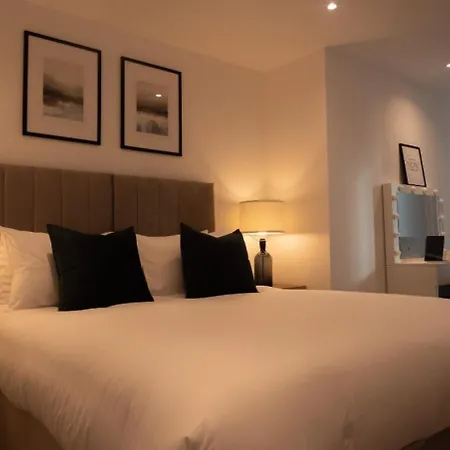Apartment Luxurious Flat In *