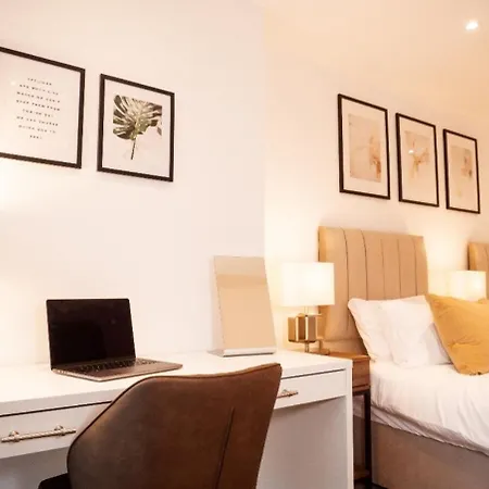 Luxurious Flat In *