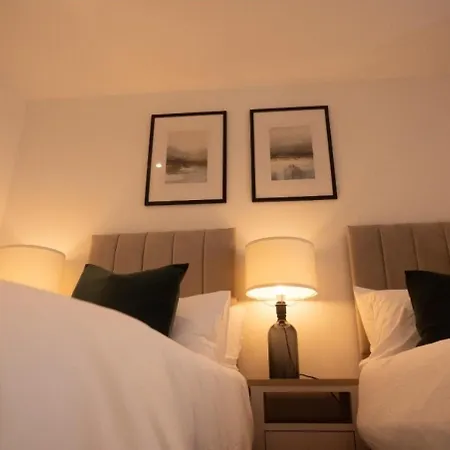 Apartment Luxurious Flat In *