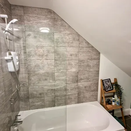 Old Trafford 1 Bed By Superhost * Manchester