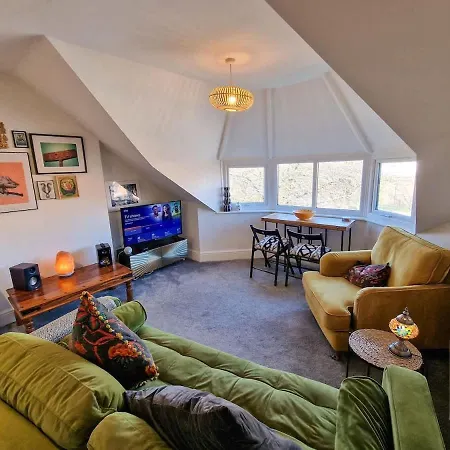 Old Trafford 1 Bed By Superhost Apartment