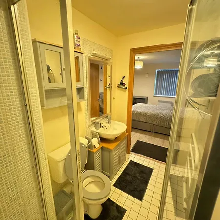 Spacious 2-bed Flat Next To Piccadilly Station, Mcr * マンチェスター