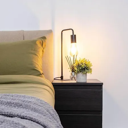 Apartment Cozy Next To Ao Arena With Free Parking *