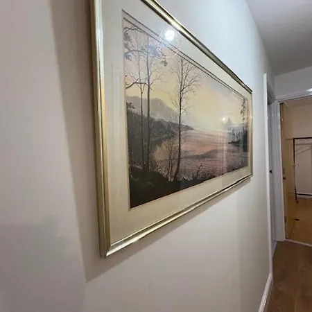 Cosy, 2 Bed Flat Parking