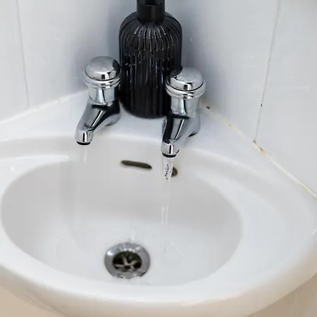 Manchester, Centre, House, Parking, Garden, M60 *