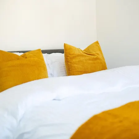 Manchester, Centre, House, Parking, Garden, M60 بيت للعطل *