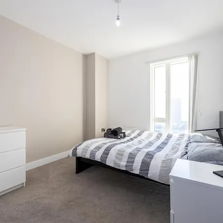 2 Bed Flat In Centre Near Oxford Road O2 Ritz アパート